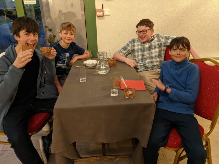 school french trip restaurant1